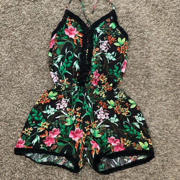 One of my fav outfits to wear when we went out! - Picture 1 of 1